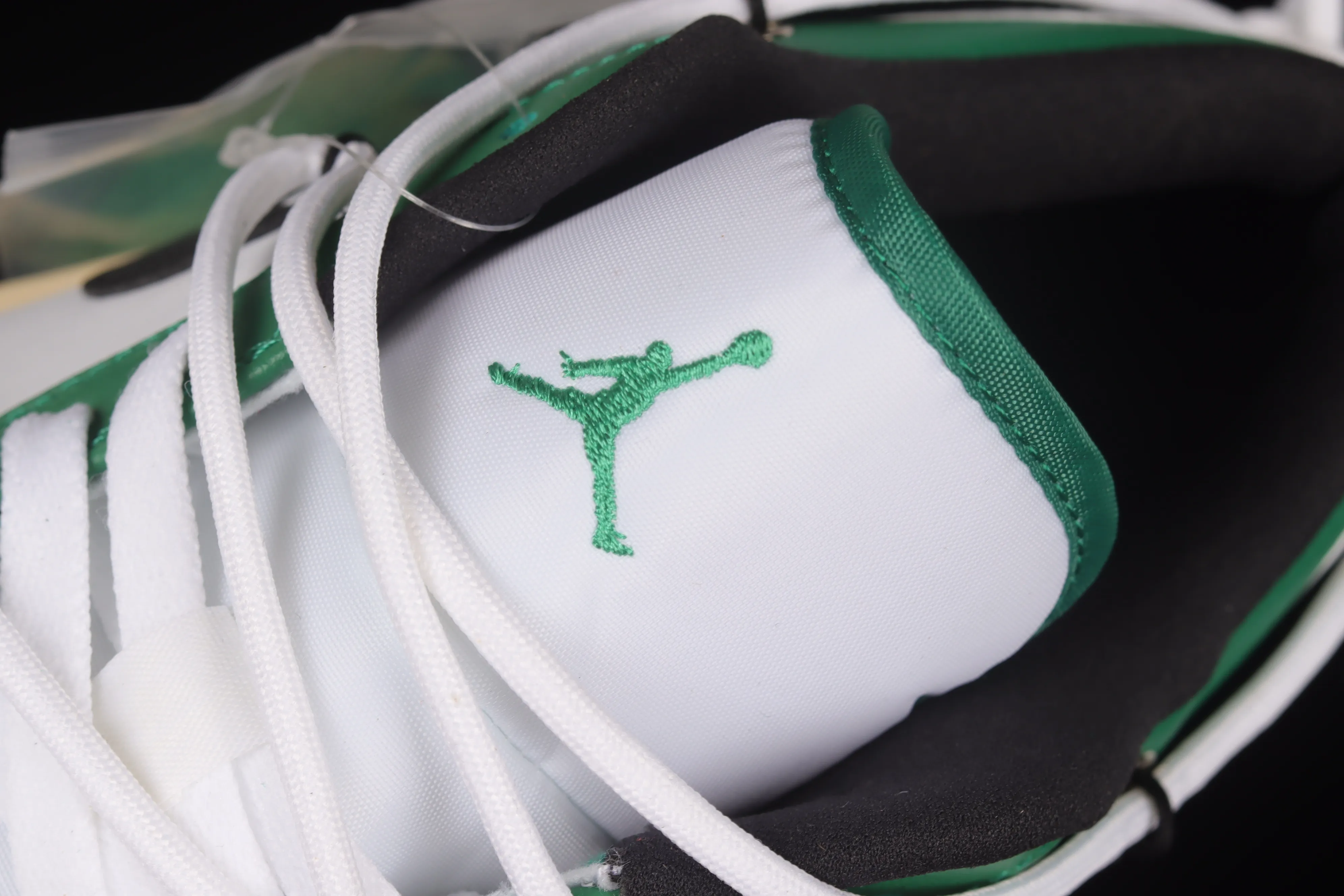 All categories Air Jordan Jordan series basketball shoes Air Jordan 1 Low Z version Air Jordan 1 Low AJ1 Joe 1 customized version Vibe flavor deconstruction Sports culture basketball shoes 553558-129